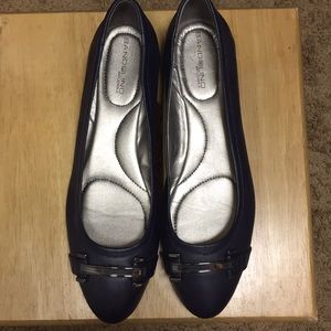 Bandolino Navy leather buckle flats. 8.5